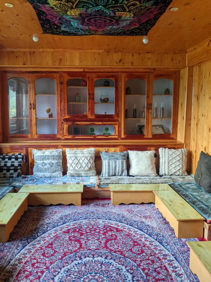 Summer Cottages Manāli エクステリア 写真